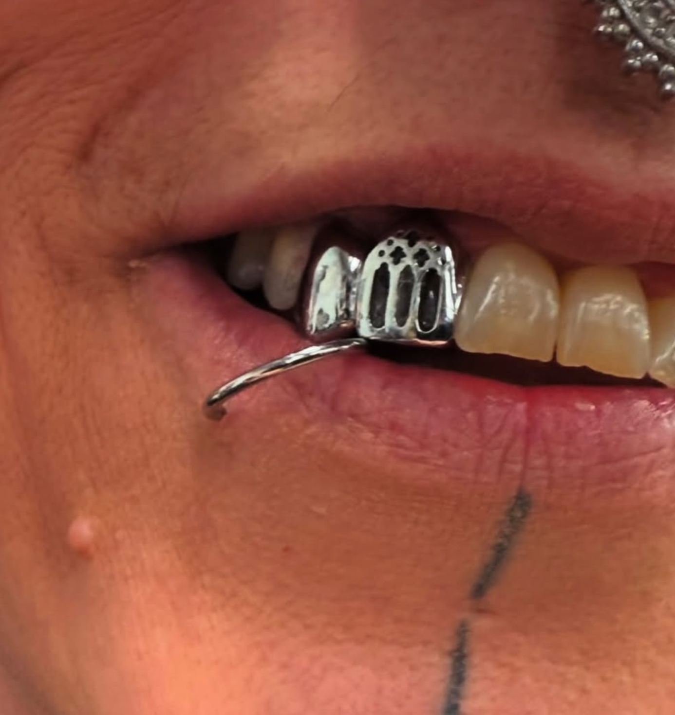 GRILLZ CATHEDRALE + GRILLZ VAMPIRE